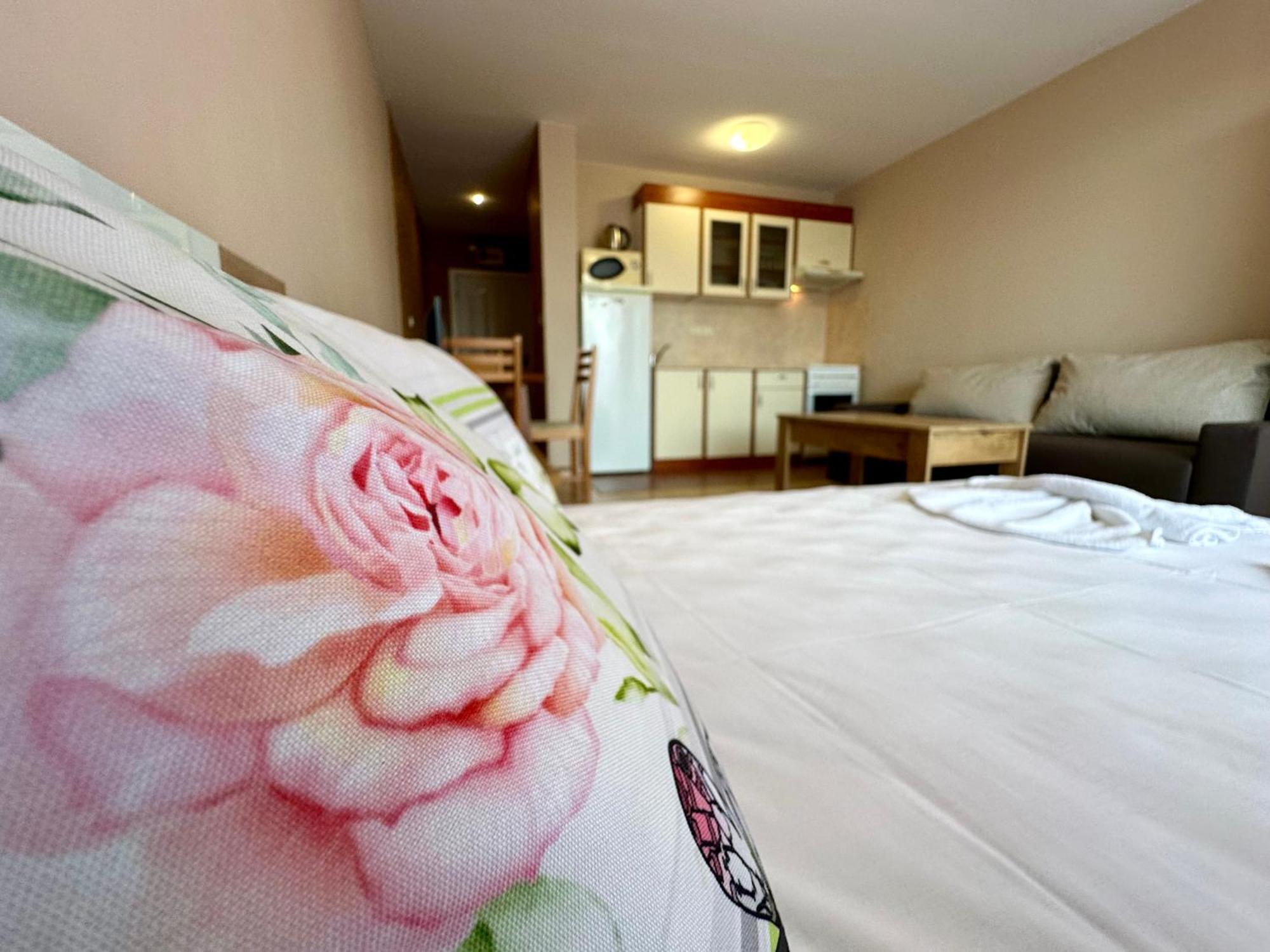 Privilege Fort Beach - Menada Apartments Elenite Εξωτερικό φωτογραφία
